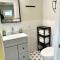 UncleLarry's Lake Place, Sleeps 10 & Hot Tub - LaPorte