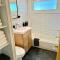 UncleLarry's Lake Place, Sleeps 10 & Hot Tub - LaPorte