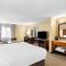 Comfort Inn & Suites Near University of Wyoming