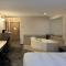 Country Inn & Suites by Radisson, Elgin, IL