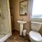 Great Caravan With Large Decking Area And Private Hot Tub, Ref 95016Sw - 塔特舍尔