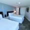 Castle M16 Oceanview Loft with Beach access, Pool, Tennis and Free Parking!