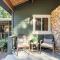 Charming Lakefront Log Cabin - Fall City