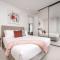 180 Degrees City Views, 2BR Apartment with Pool, Spa and Gym