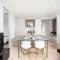 Modern 2BR Apartment Pool, Spa and Gym in CBD