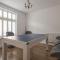 Spacious 3 Bedroom Home with PS5 and Pool Table Near O2 Arena Canary Wharf and Elizabeth Line to Central London - Woolwich