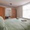 Spacious 3 Bedroom Home with PS5 and Pool Table Near O2 Arena Canary Wharf and Elizabeth Line to Central London - Woolwich
