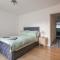 Spacious 3 Bedroom Home with PS5 and Pool Table Near O2 Arena Canary Wharf and Elizabeth Line to Central London - Woolwich