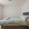 Spacious 3 Bedroom Home with PS5 and Pool Table Near O2 Arena Canary Wharf and Elizabeth Line to Central London - Woolwich
