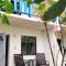 Bananaquit Tobago -Stay Near the Beach - Краун-Пойнт