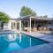 Luxurious villa with the best facilities at the foot of the Constantia Valley - Doordrift