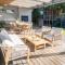 Luxurious villa with the best facilities at the foot of the Constantia Valley - Doordrift