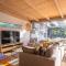 Luxurious villa with the best facilities at the foot of the Constantia Valley - Doordrift