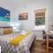 King & Queen Bed - Apartment on Summer Near Cook Park