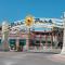 Exceptional Laketown Wharf 1816 Condo! Resort Type Amenities