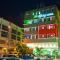De Spring Hotel