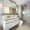 Harbourside Delight - Waterfront Oasis