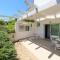 Villa Enga: with pool, in front of the sea and in the middle of wineyards - 巴德希