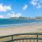Oceanside Resort - Absolute Beachfront Apartments