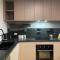 Luxury 2 Bed Near ARA, Stadium and CBD With Parking - Christchurch