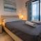 Large Veranda 2BR Walk to Beach