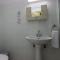 Large Veranda 2BR Walk to Beach