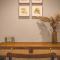 Garden Flat - 2 Bed 2 Bath - Allocated Parking - By Tempstay