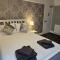 The Roslyn Guest House