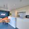 Victoria Home 007