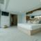 Fully renovated Pool Villa 4BR Bangtao and Layan Beach in Cheong Thalea, Phuket - Phuket