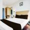Super Townhouse PBG Mall Vashi
