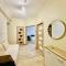 Voyage 2 ROOMS Apartment