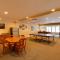 Condo with Hot Tub Access - Quick Bus Trip to Ski! - فيل
