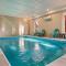 Amazing 16 bedroom Sleeps 40 plus with two units side by side - 赛维尔维尔