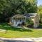 Cozy Duplex w King Bed 2 Full - Maryville