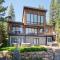 Lakefront Mtn Modern - on Payette Lake, amazing views, private beach, dock, game room - Мак-Колл