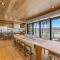 Lakefront Mtn Modern - on Payette Lake, amazing views, private beach, dock, game room - Мак-Колл