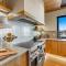 Lakefront Mtn Modern - on Payette Lake, amazing views, private beach, dock, game room - McCall
