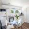 The Compact Cube - 1 Bedroom Apartment on Summer Near CBD
