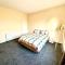 COZY KING SIZE room In Shared House 4 - Chesterfield