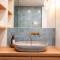 Flinders Lane Hideaway - Light-Filled CBD Retreat