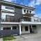 Freya Meow Villa - Lourdes