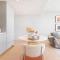 Elegant 1B apt Central Melbourne w unreal view #2 PA44