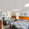 Basecamp Puyallup a Travelodge by Wyndham - 皮阿拉普