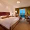 Grand Hyatt Residence