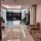 Titanic Residence-7 minute walk to the Beach