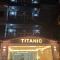 Titanic Residence-7 minute walk to the Beach