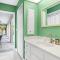 Seabreeze Oasis Lakefront Home has 2 ensuites and heated pool - كيب كورال