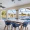Seabreeze Oasis Lakefront Home has 2 ensuites and heated pool - كيب كورال