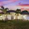 Seabreeze Oasis Lakefront Home has 2 ensuites and heated pool - كيب كورال
